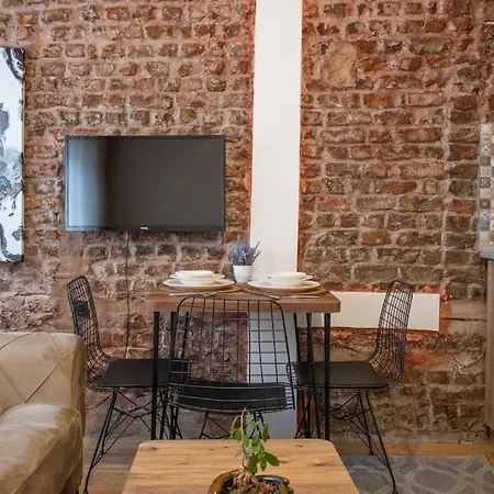 아파트 Nilgun By Azad Homes *