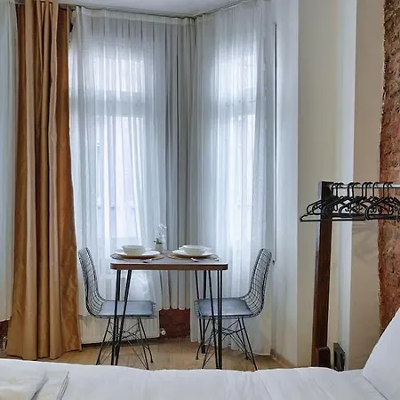 Apartment Nilgun By Azad Homes